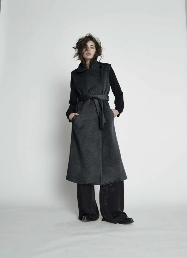 SALE  Sleeveless Traveller Trench - Lead