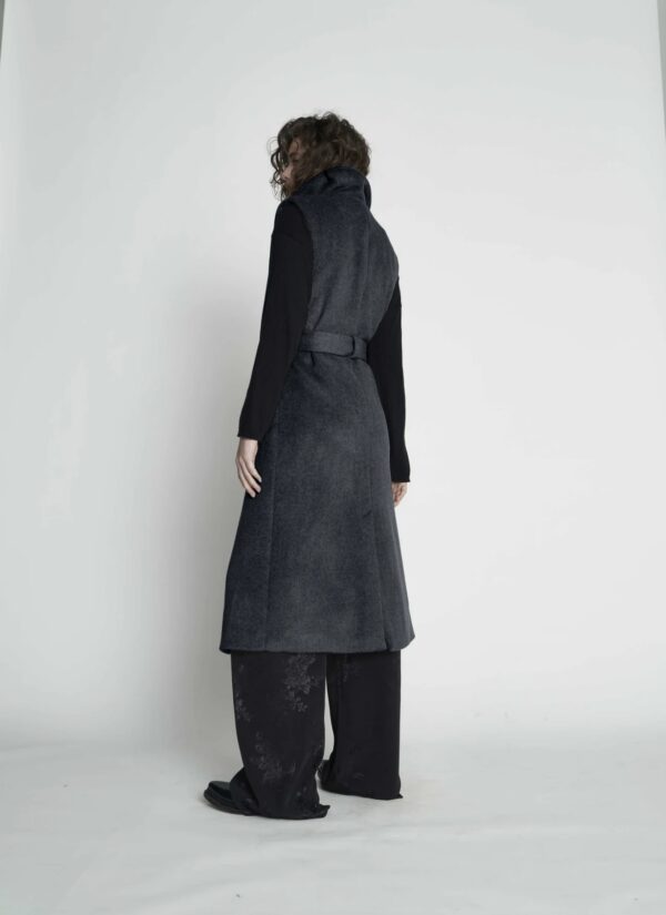 SALE  Sleeveless Traveller Trench - Lead - Image 3